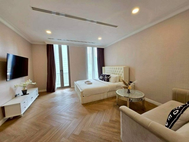 รูป HR3321 Rare Item Super Luxury House with Private Lift 749 Residence สุขุมวิท 49/1 ใกล้ BTS พร้อมพงษ์ & ทองหล่อ - รูปที่ 1/9