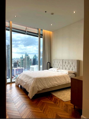 Condos for sale : LTH4045 – Newly Renovated Magnolias Ratchadamri Boulevard FOR SALE 1 bed 1 bath size 57.35 Sq.M. Nearly BTS Ratchadamri station ONLY 13.9 MB