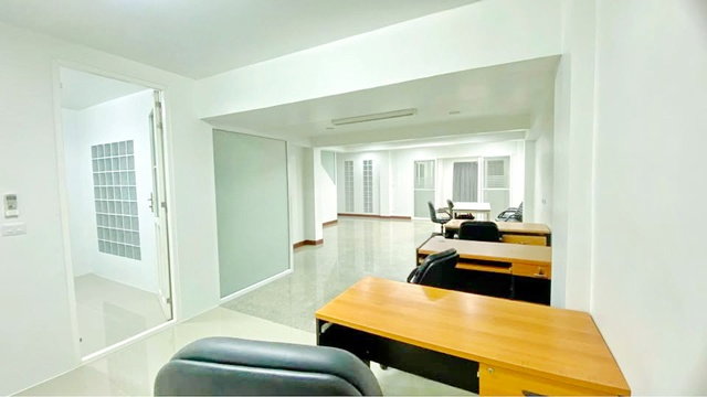 รูป รร.นานาชาติบางกอกพัฒนา 1.2 กม. MRT ศรีลาซาล 530ม. โฮมออฟฟิศ 4 นอน 5 น้ำ 25 ตร.วา.300 ตร.ม. ลาซาล - รูปที่ 2/8