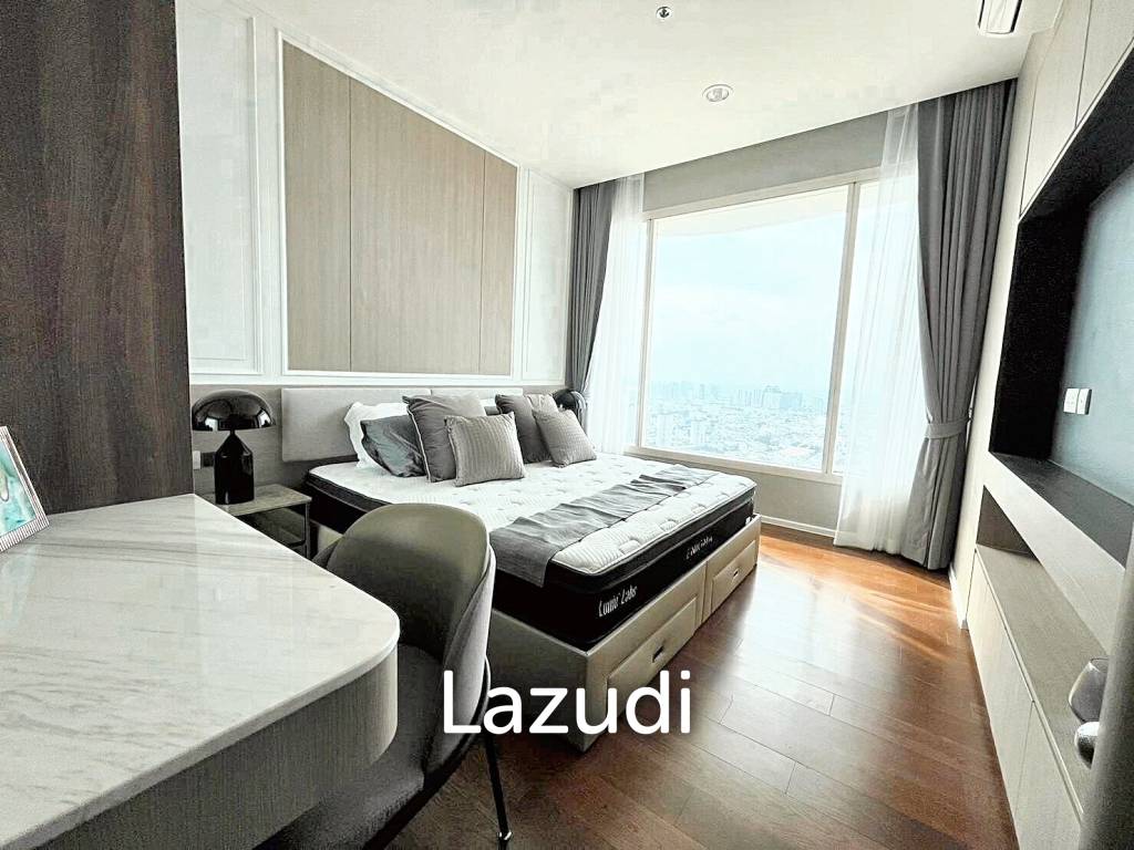 picture Luxurious 3-Bed Condo at Menam Residences, Bangkok - 9/16