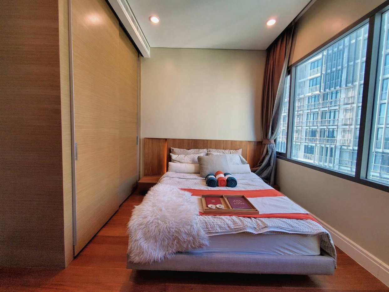 รูป LTH3449 – Bright Sukhumvit 24 FOR SALE 2 beds 2 baths size 89 Sq.M. Nearby BTS Phrom Phong station ONLY 20 MB - รูปที่ 2/6