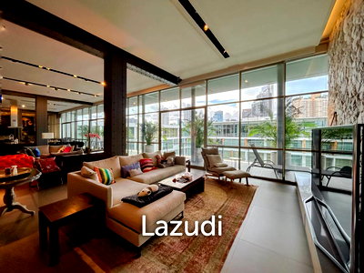 Condos for sale BTS Ekkamai : Exclusive 4-Bedroom Penthouse with Panoramic City Views in Phra Khanong