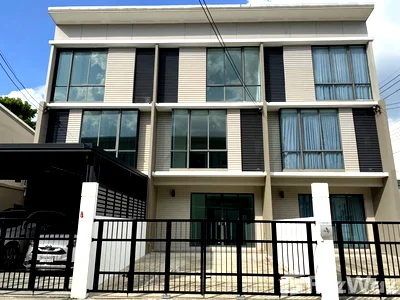 ทาวน์โฮม กรุงเทพมหานคร : ขาย/เช่า ทาวน์โฮม 3 ชั้น ทำเลดี ติดถ.ลาดกระบัง-หลวงแพ่ง 6112425