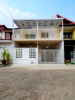 ขายทาวน์โฮม : 🏡 ขายทาวน์เฮ้าส์ หมู่บ้านพฤกษา 3   📍 ซอย 65 บางบัวทอง