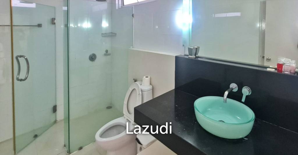 picture 2-Bed Beachfront Condominium at Sunset Plaza Karon - 8/11