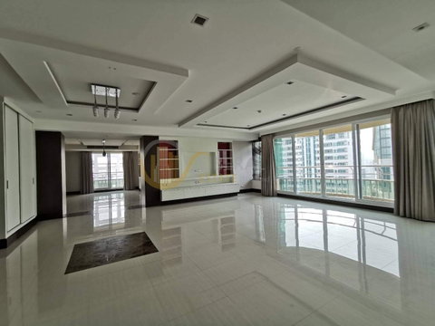 LTH3197 – Ideal 24 FOR RENT 4 beds 4 baths size 322 Sq.M. Nearby BTS Phrom Phong station ONLY 180k/Month