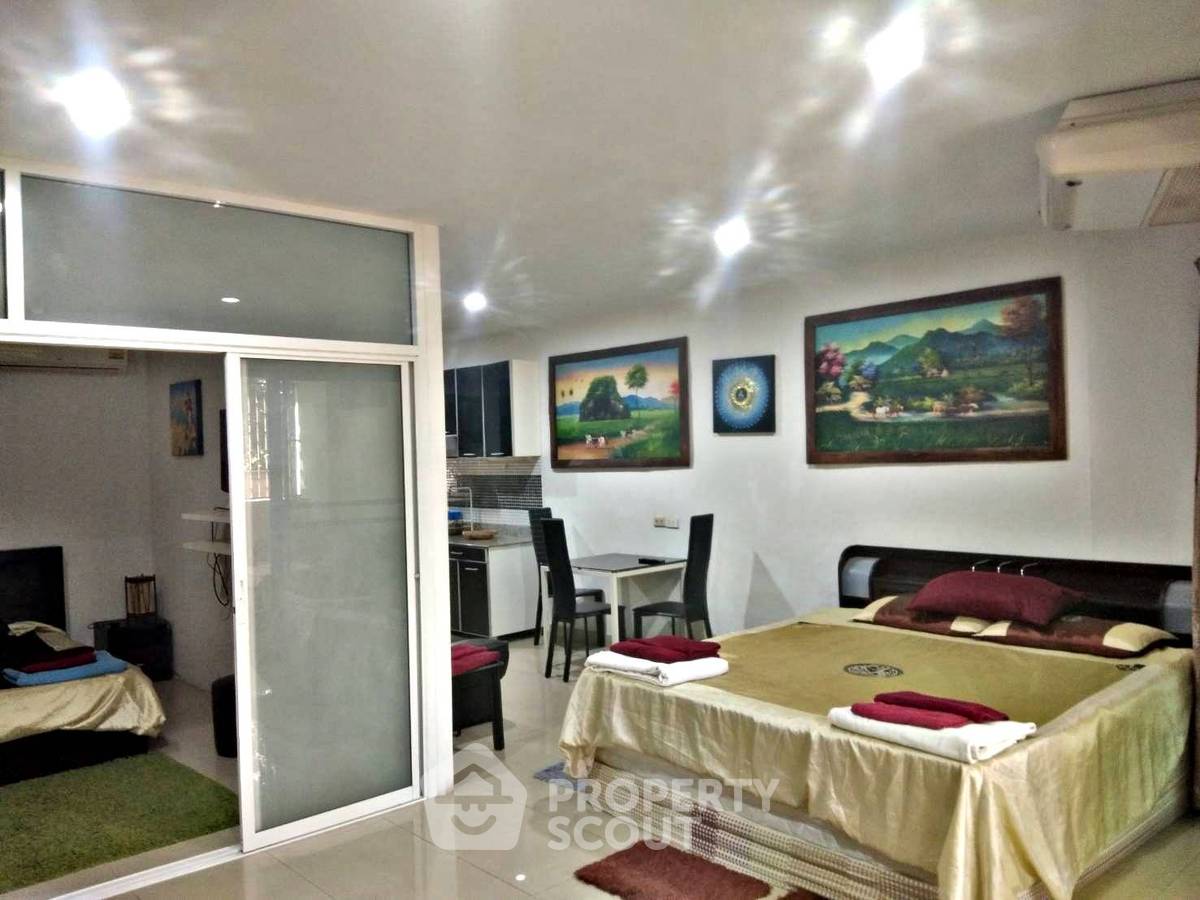 รูป คอนโด 1-ห้องนอน ที่ วงศ์อมาตย์ ไพรเวซี่ รีสอร์ท แอนด์ เรสซิเดนซ์ ใกล้ ชายหาดนาเกลือ (ID 1160937) - รูปที่ 1/13