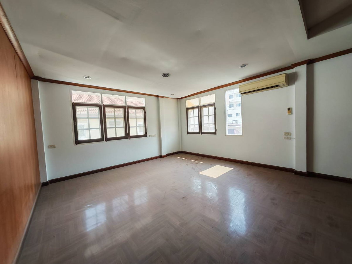 รูป ขายบ้านเดี่ยวในโซนรัชดาภิเษก ซอย 7แยก15 ใกล้ห้วยขวาง - รูปที่ 9/21