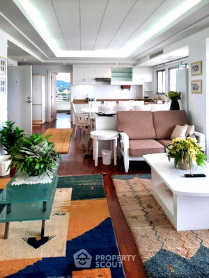 Condos for sale : 3-BR Condo at Baan Haad Hua Hin close to Hua Hin Market Village (ID 2337237)