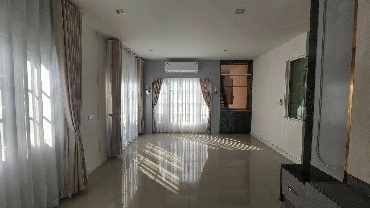 รูป ให้เช่าด่วน🔥 หมู่บ้าน Golden Neo สาทร ติด ถ.กัลปพฤกษ์  | บ้านเดี่ยว ทำเลดีมีสวนหน้าบ้าน |  ใกล้ BTS วุฒากาศ เพียง 10 นาที - รูปที่ 9/9