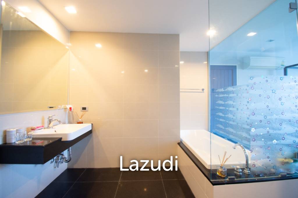 picture THE CREST SANTORA : Luxurious 3 Bed Beachfront Condo - 28/33