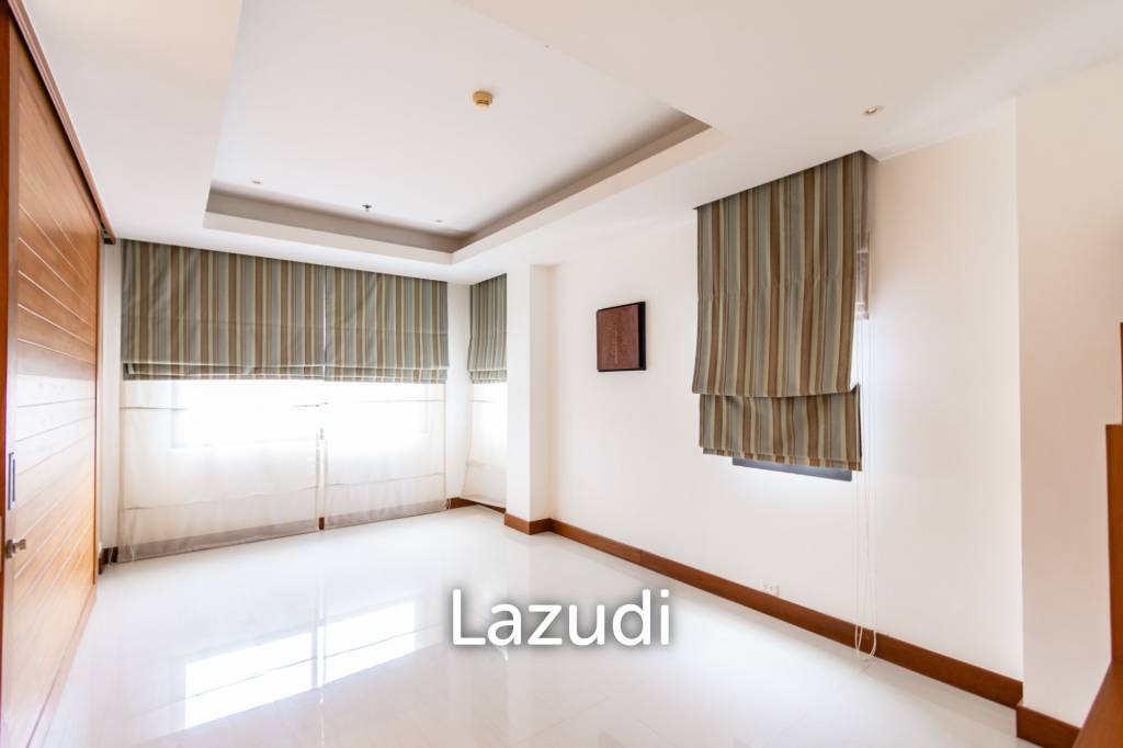 picture 2 Bed 4 Bath 184.22 SQ.M Black Mountain Golf Course - 15/25
