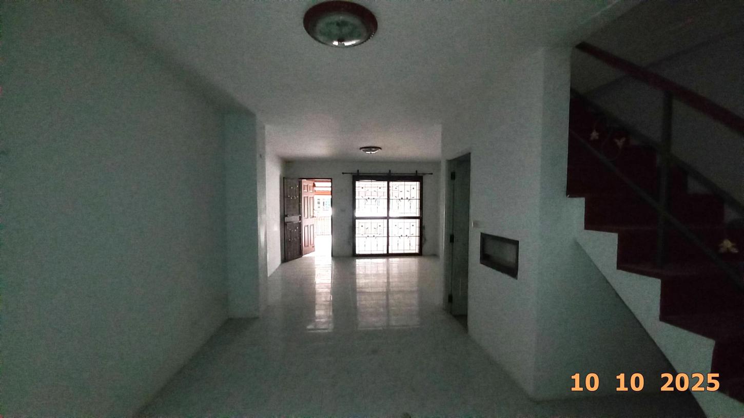 รูป ทาวน์เฮ้าส์ 18 ตร.วา พานทอง ชลบุรี 1.5M - รูปที่ 14/24