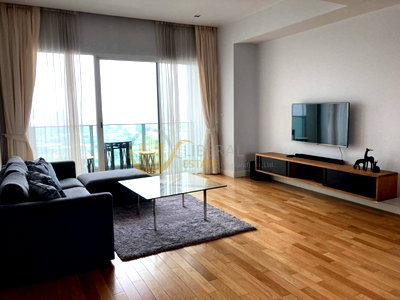Condos for rent : LTH3159 – Millennium Residence FOR RENT 3 beds 3 baths Size 146 Sq.M. nearby BTS Asoke Station ONLY 80k/Month