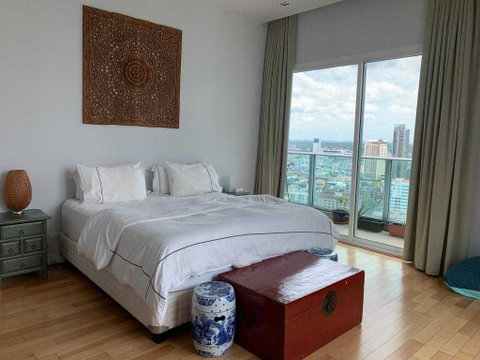 LTH4738 – Millennium Residence FOR RENT 3 beds 3 baths Size 193 Sq.M. nearby BTS Asoke Station ONLY 105k/Month