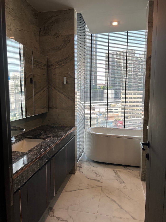 รูป LTH5104 – LAVIQ Sukhumvit 57 FOR RENT 2 beds 2 baths size 92 Sq.M. Nearby BTS Thonglor station ONLY 80k /Month - รูปที่ 4/5