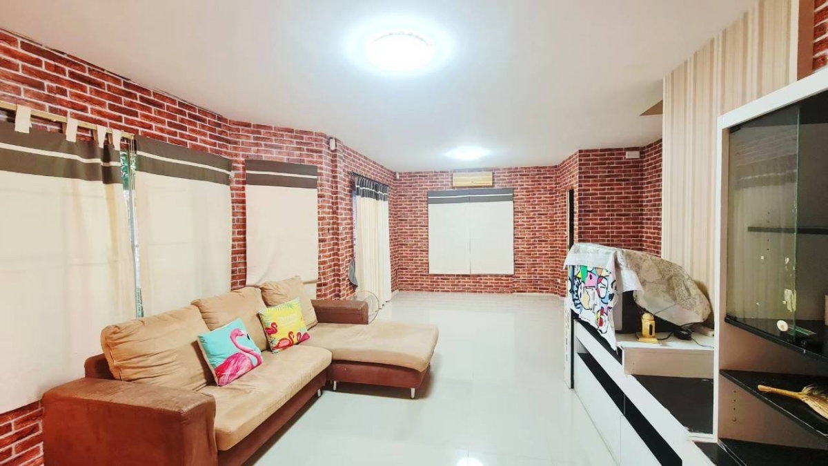 รูป 🎊ขายด่วน บ้านมือสองตกแต่งใหม่ 🏠  4 ห้องนอน 3 ห้องน้ำ - รูปที่ 12/28