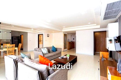 Condos for sale Sukumvit 39 : 3 Bedrooms 3 Bathrooms 164 SQ.M Royal Castle