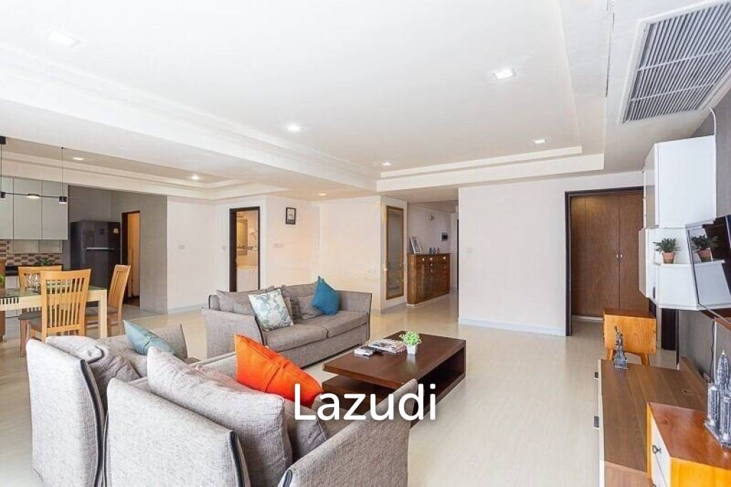 รูป 164.0 ตร.ม.  3 ห้องนอน  3 ห้องน้ำ คอนโดสำหรับ ขายใน คลองตันเหนือ - รูปที่ 1/15