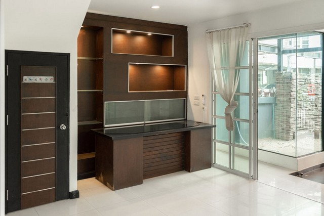 รูป HR3325ให้เช่าHome Office สภาพสวย พร้อมใช้งาน หมู่บ้านชาลิสา ลาดพร้าววังหิน 34 พื้นที่ใช้สอยจุใจ 200 ตร.ม. 6 ห้องนอน/ห้องทำงาน - รูปที่ 6/26