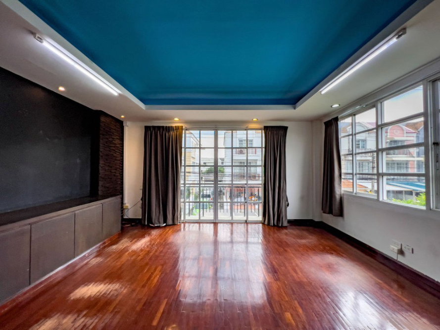 รูป 🏡 Home Office พร้อมอยู่ ลาดพร้าว-วังหิน 34 | หมู่บ้านชาลิสา 6 ห้อง (นอน/ทำงาน) 3 ห้องน้ำ ตกแต่งพร้อมใช้งาน ฟังก์ชันครบ 💰 ราคาเช่า 35,000/เดือน. - รูปที่ 13/17