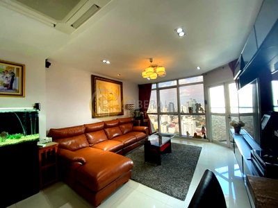 ขายคอนโด : LTH978 – The Waterford Diamond FOR SALE 146 SQ.M. 2 Bedrooms 2 Bathrooms near BTS Phrom Phong Station Price 14 MB