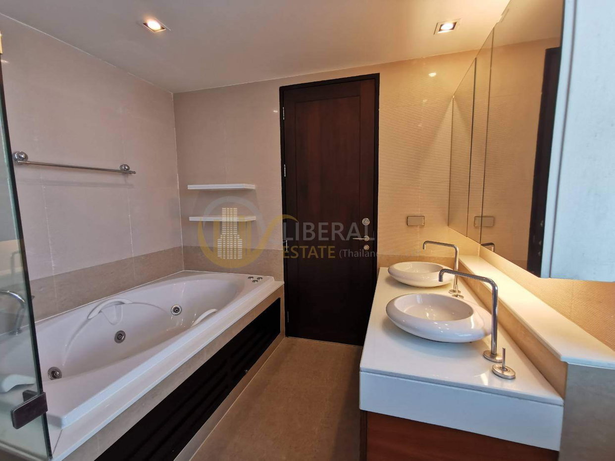 รูป LTH3196 – Ideal 24 FOR RENT 4 beds 4 baths size 326 Sq.M. Nearby BTS Phrom Phong station ONLY 200k/Month - รูปที่ 6/6