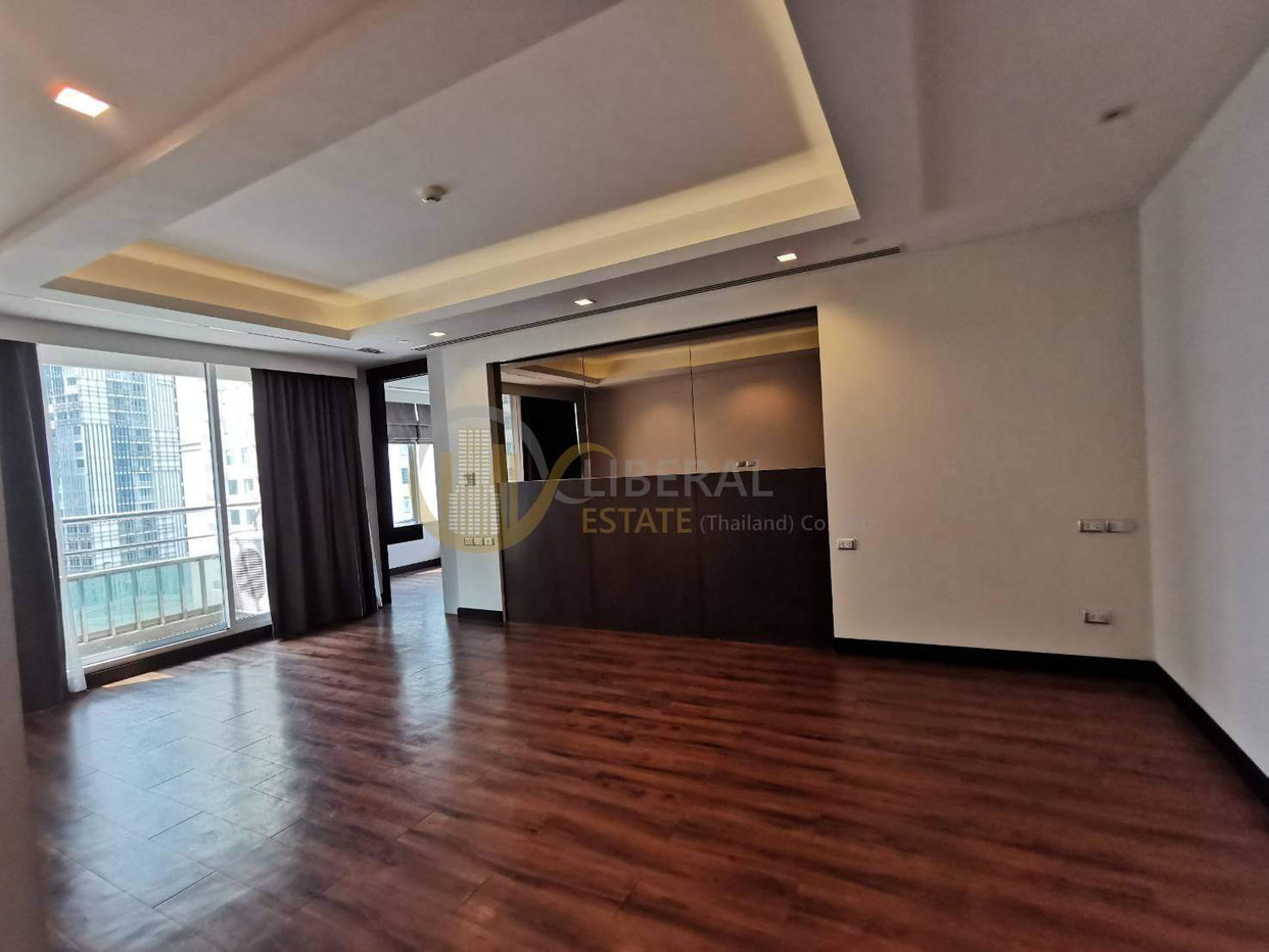 รูป LTH3195 – Ideal 24 FOR RENT 4 beds 4 baths size 322 Sq.M. Nearby BTS Phrom Phong station ONLY 180k/Month - รูปที่ 3/7