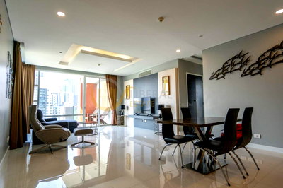Condos for rent : LTH3279 – Condo in Ekkamai FOR RENT 3 beds 132 Sq.M. near BTS Ekkamai ONLY 80k/month