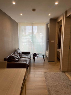 For rent KLASS SILOM 1 bedroom, 8th floor, near BTS Chong Nonsi.