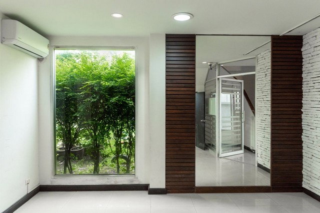 รูป HR3325ให้เช่าHome Office สภาพสวย พร้อมใช้งาน หมู่บ้านชาลิสา ลาดพร้าววังหิน 34 พื้นที่ใช้สอยจุใจ 200 ตร.ม. 6 ห้องนอน/ห้องทำงาน - รูปที่ 5/26