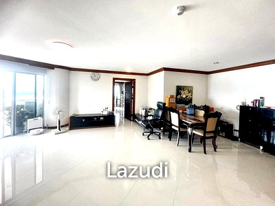 ขายคอนโด : 3 Beds 2 Baths 174.68 SQ.M. Park Beach Condominium