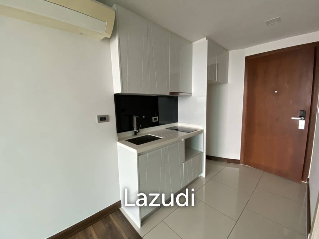 picture Studio 1 Bath 30.06 SQ.M The Peak Towers B - 3/4