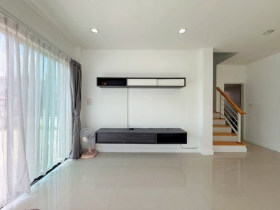 รูป บ้านเดี่ยวทำเลดี พร้อมอยู่ หมู่บ้านสถาพร รังสิต ติดถนนรังสิต–นครนายก - รูปที่ 4/10