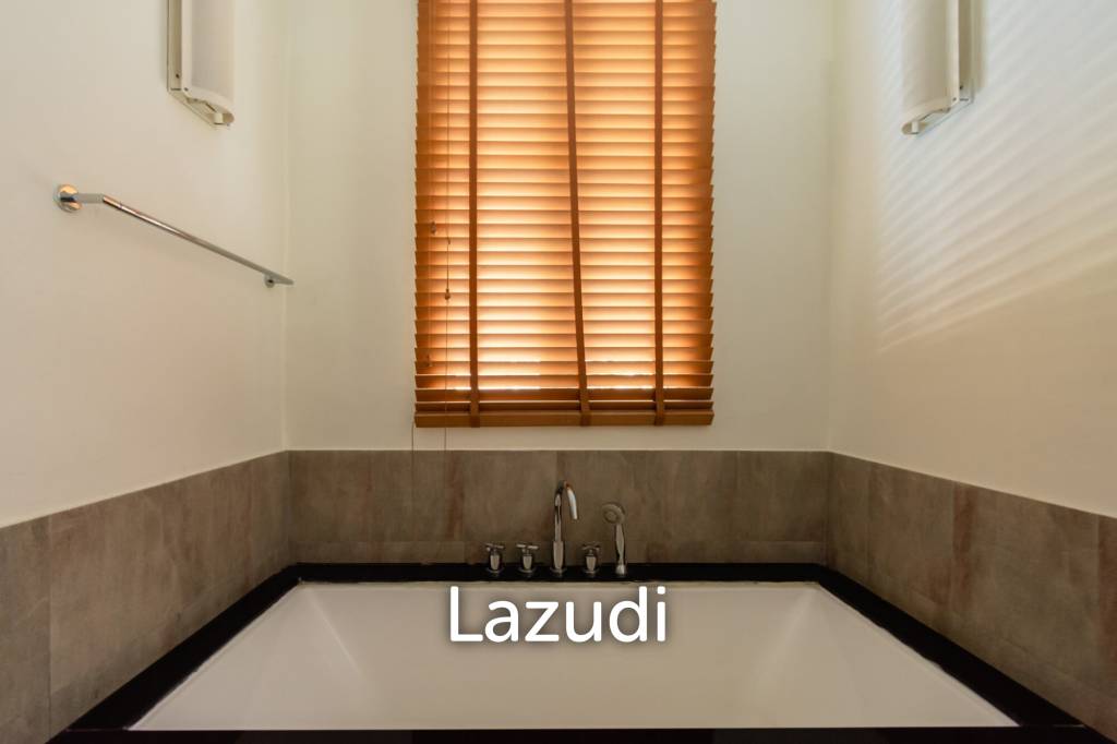 picture BLUE LAGOON :  2 Bed Pool Access Condo - 14/17