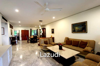 ขายคอนโด : 323.0 ตร.ม.  4 ห้องนอน  3 ห้องน้ำ คอนโดสำหรับ ขายใน นาจอมเทียน