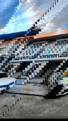 ทาวน์โฮมให้เช่า : 🏡 ปล่อยเช่าทาวน์โฮม Golden Town รามอินทรา-คู้บอน 3 ห้องนอน 2 ห้องน้ำ บ้านสวย พร้อมอยู่ ทำเลดีมาก ใกล้แหล่งไลฟ์สไตล์ครบ!🐶 อนุญาตสัตว์เลี้ยงตัวเล็ก