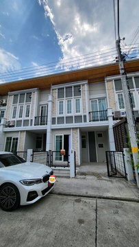 🏡 ปล่อยเช่าทาวน์โฮม Golden Town รามอินทรา-คู้บอน 3 ห้องนอน 2 ห้องน้ำ บ้านสวย พร้อมอยู่ ทำเลดีมาก ใกล้แหล่งไลฟ์สไตล์ครบ!🐶 อนุญาตสัตว์เลี้ยงตัวเล็ก