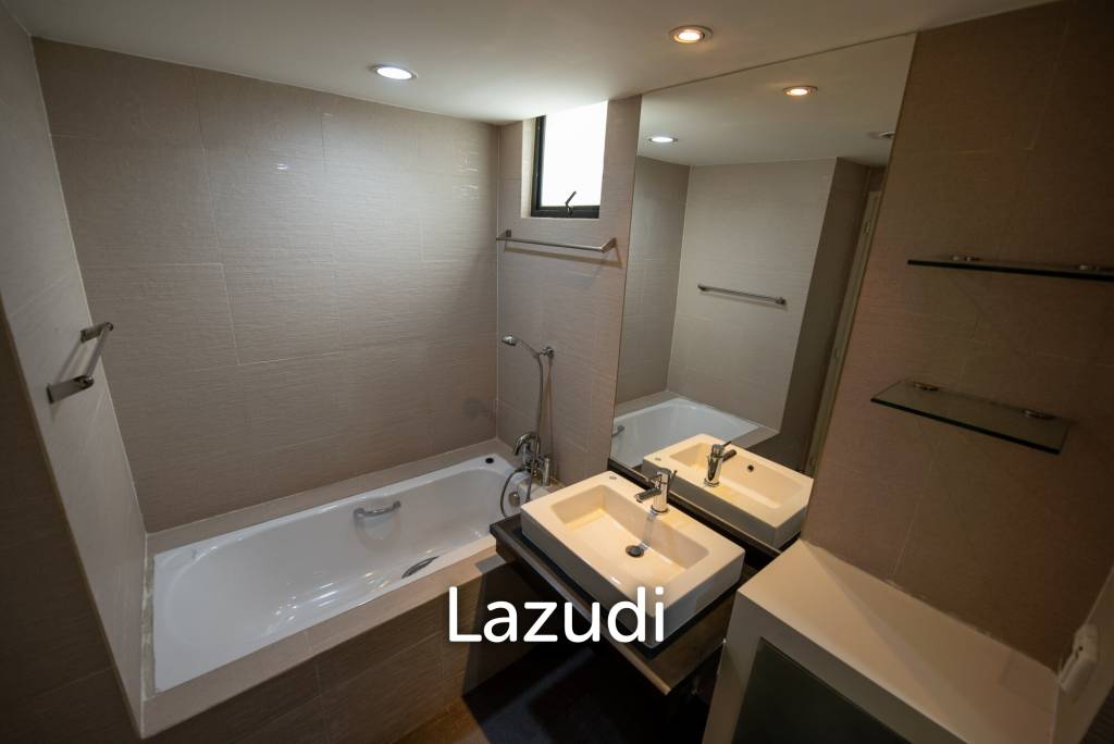 รูป 265.0 ตร.ม. 3 ห้องนอน 3 ห้องน้ำ คอนโดสำหรับ ขายใน คลองตัน - รูปที่ 25/34