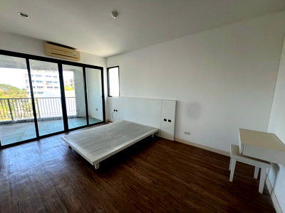 CONDO 100.92 Sq.m. Hua Hin Prachaubkirikhan for 2.6M