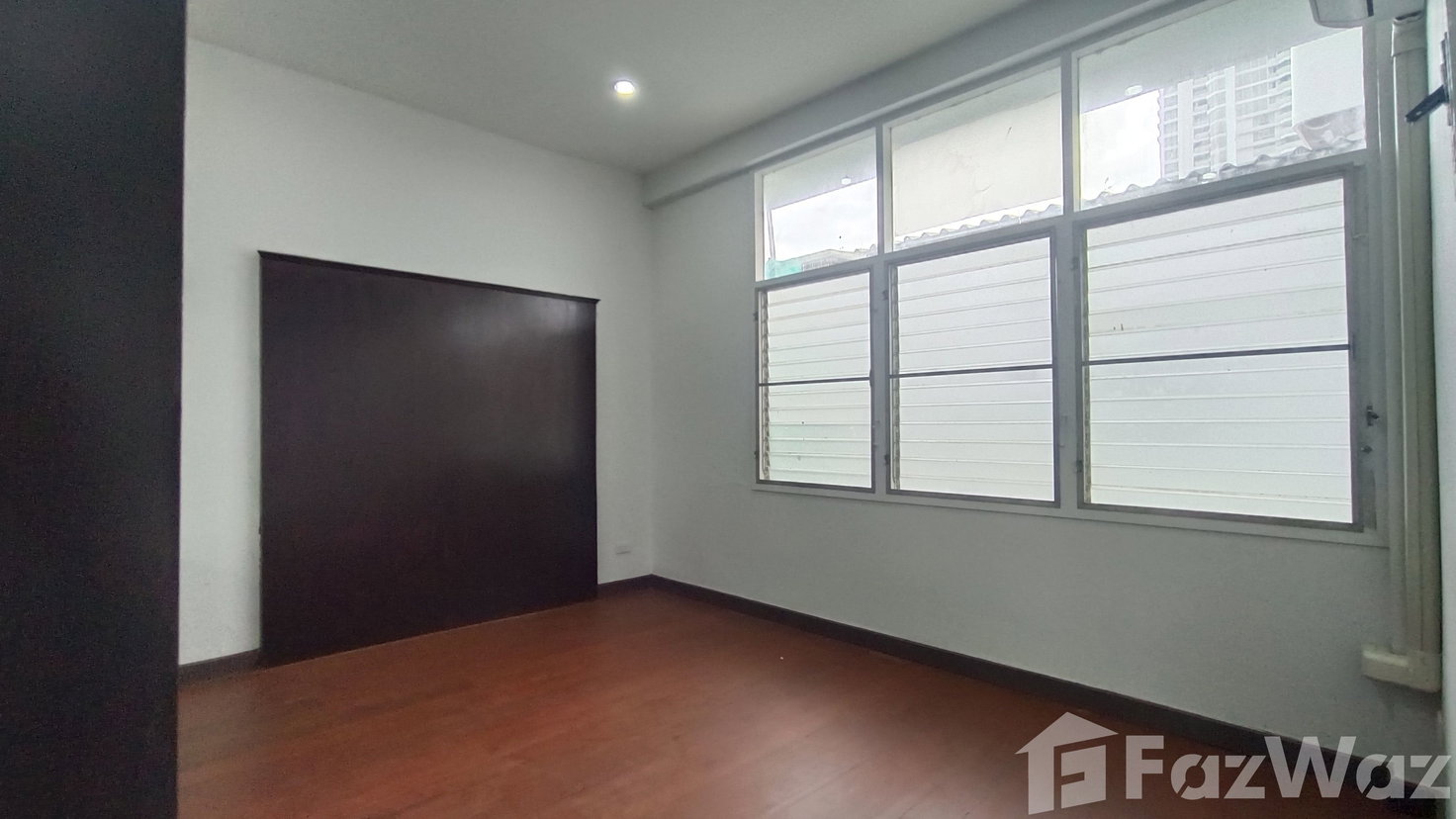 รูป บ้านเดี่ยวให้เช่า 3 ห้องนอน ใน คลองตันเหนือ, กรุงเทพมหานคร 1844730 - รูปที่ 32/39