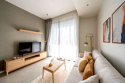 Condos for sale : LTH4559 – The Lofts Silom FOR SALE 1 bed 1 bath size 46 Sq.M. Nearby BTS Surasak station ONLY 10 MB