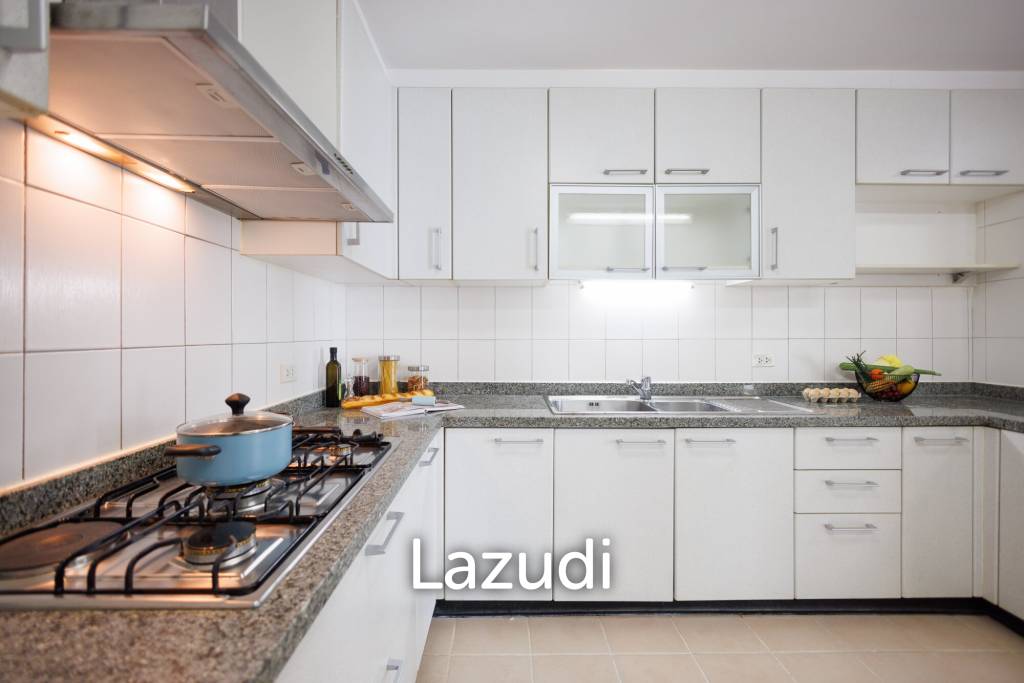 รูป 250.0 ตร.ม. 3 ห้องนอน 4 ห้องน้ำ คอนโดสำหรับ เช่าใน คลองตัน - รูปที่ 11/31