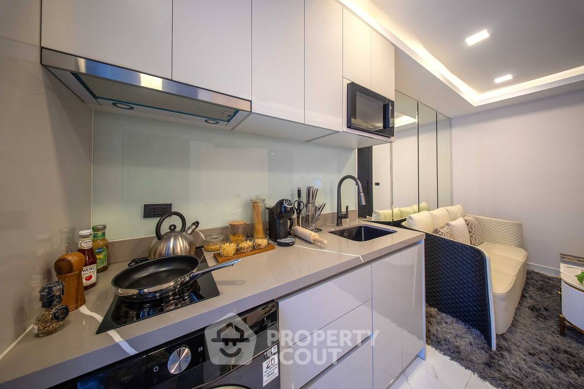 รูป คอนโด 1 ห้องนอน ชั้น 28 ขนาด 36 ตร.ม. แกรนด์โซลารี นอร์เบิล พัทยาใต้ (ID 2722681) - รูปที่ 6/7
