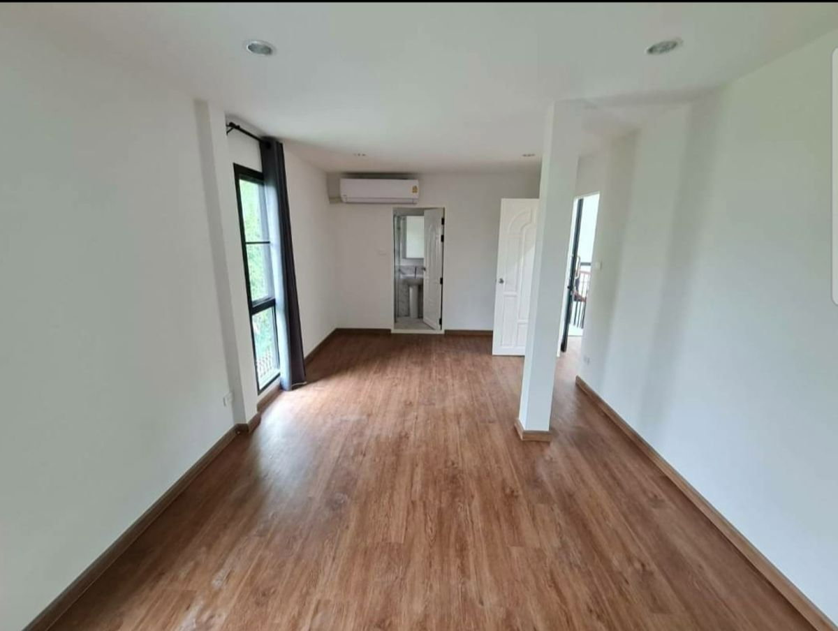 รูป HR3327ให้เช่า Home Office รีโนเวทใหม่ทั้งหลัง โชคชัย 4 พื้นที่กว้าง 70 ตร.ว. จอดรถสูงสุด 7 คัน จดทะเบียนบริษัทได้ - รูปที่ 17/44