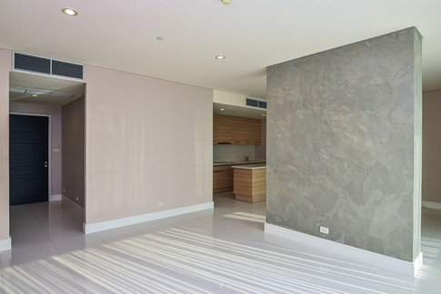 LTH3782 – Aguston Sukhumvit 22 FOR SALE 3 beds 152 Sq.M. nearby BTS Phrom Phong Station ONLY 24.5 MB