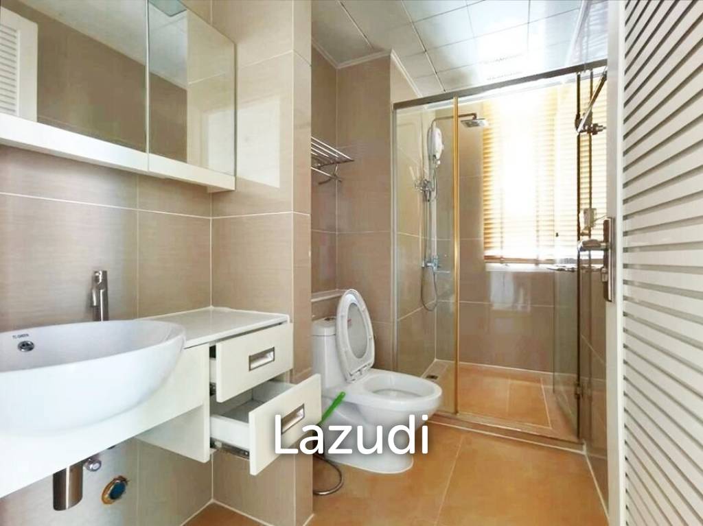 picture 1 Bed 1 Bath 39 SQ.M T.C. Green Condominium - 10/11