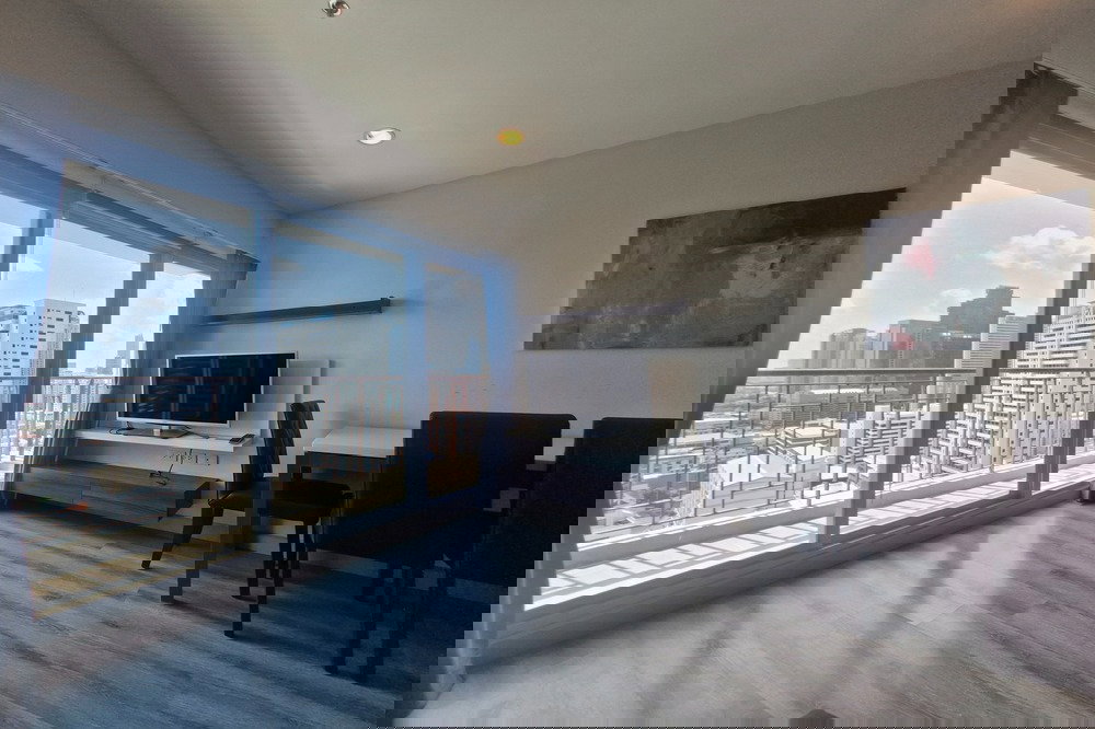 รูป เช่าด่วน !! Centric Sathorn - St.Louis, 2 นอน, 2 น้ำ, วิวโปร่งโล่ง, ห้องมุม, ชั้นสูง 19+, Rare Item !!🔥Code C20221200257 แต่งครบ, พร้อมเข้าอยู่ 📣📣 - รูปที่ 3/14