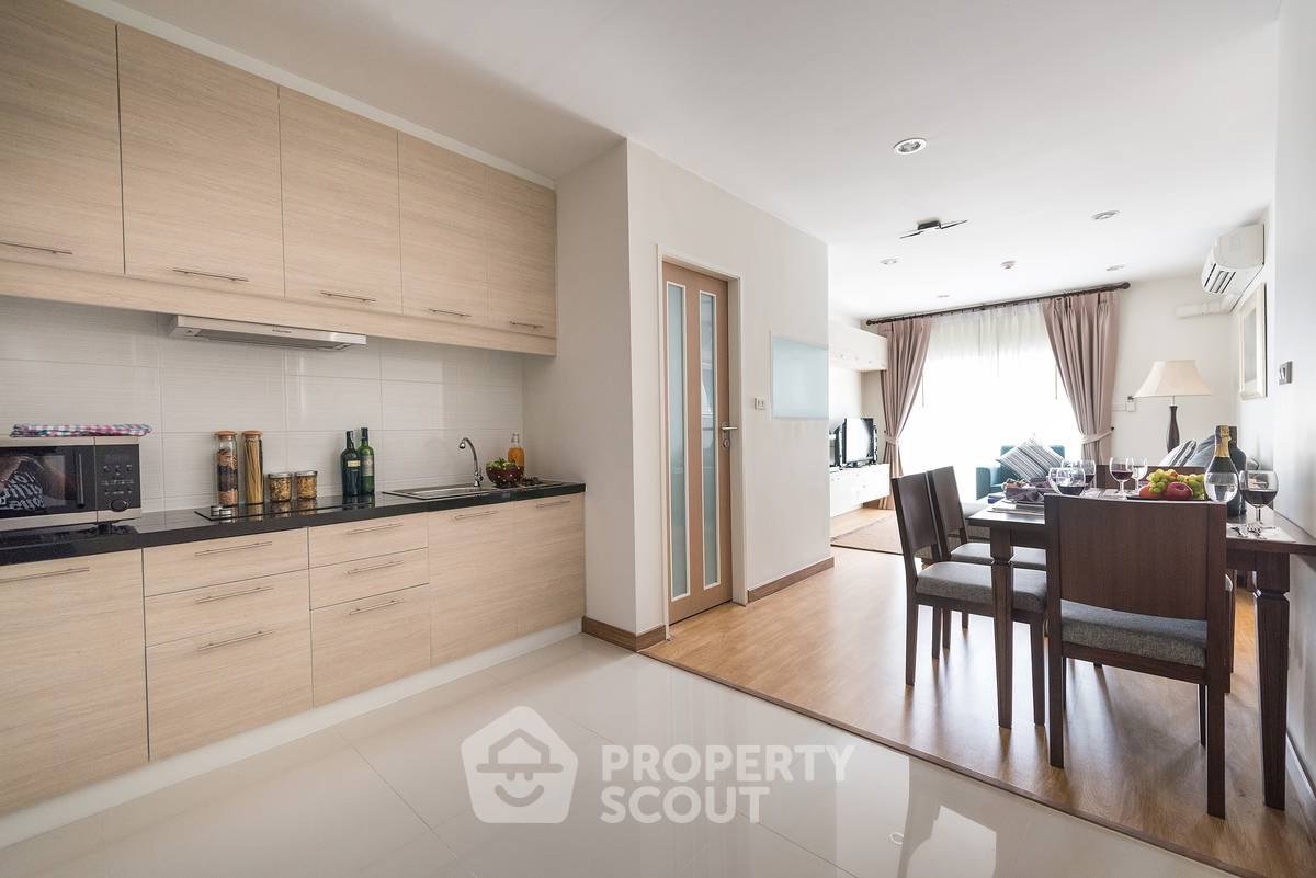 รูป คอนโด 2-ห้องนอน ที่ ทองหล่อ 21 เรสซิเดนซ์ ใกล้ BTS ทองหล่อ (ID 512136) - รูปที่ 2/5