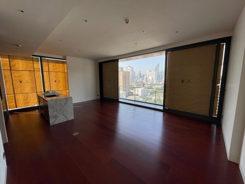 LTH5110 – KHUN by YOO FOR SALE 2 beds 2 baths size 97.75 Sq.M. Nearby BTS Thonglor station ONLY 45 MB